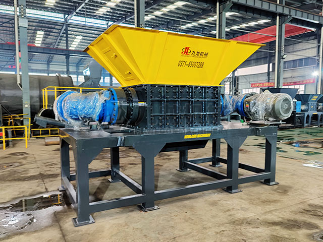 塑料撕碎機(jī) 塑料撕碎機(jī)